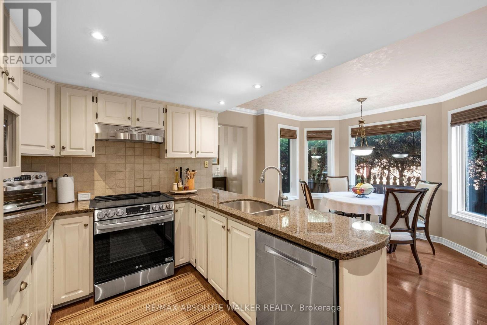 4 Bed, 4 Bath House for Sale in Ottawa – 30 ELDERWOOD TRAIL, Ottawa – MLS# X13540650 - Image 9