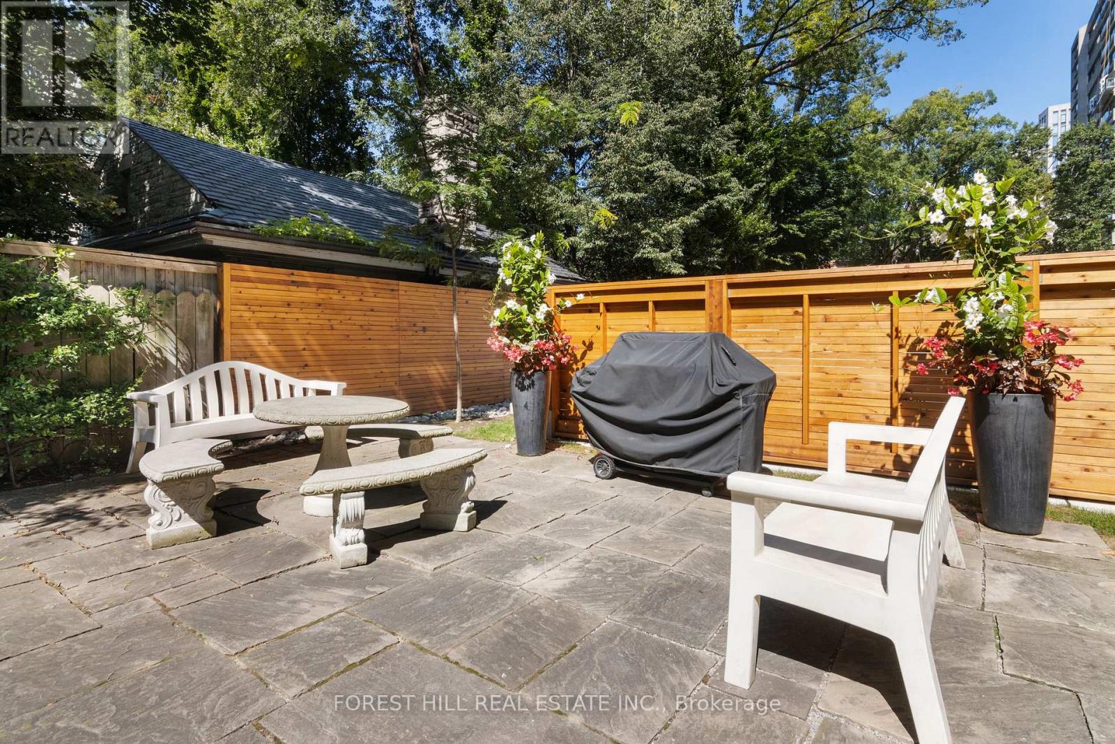#1401 500 AVENUE ROAD - 37