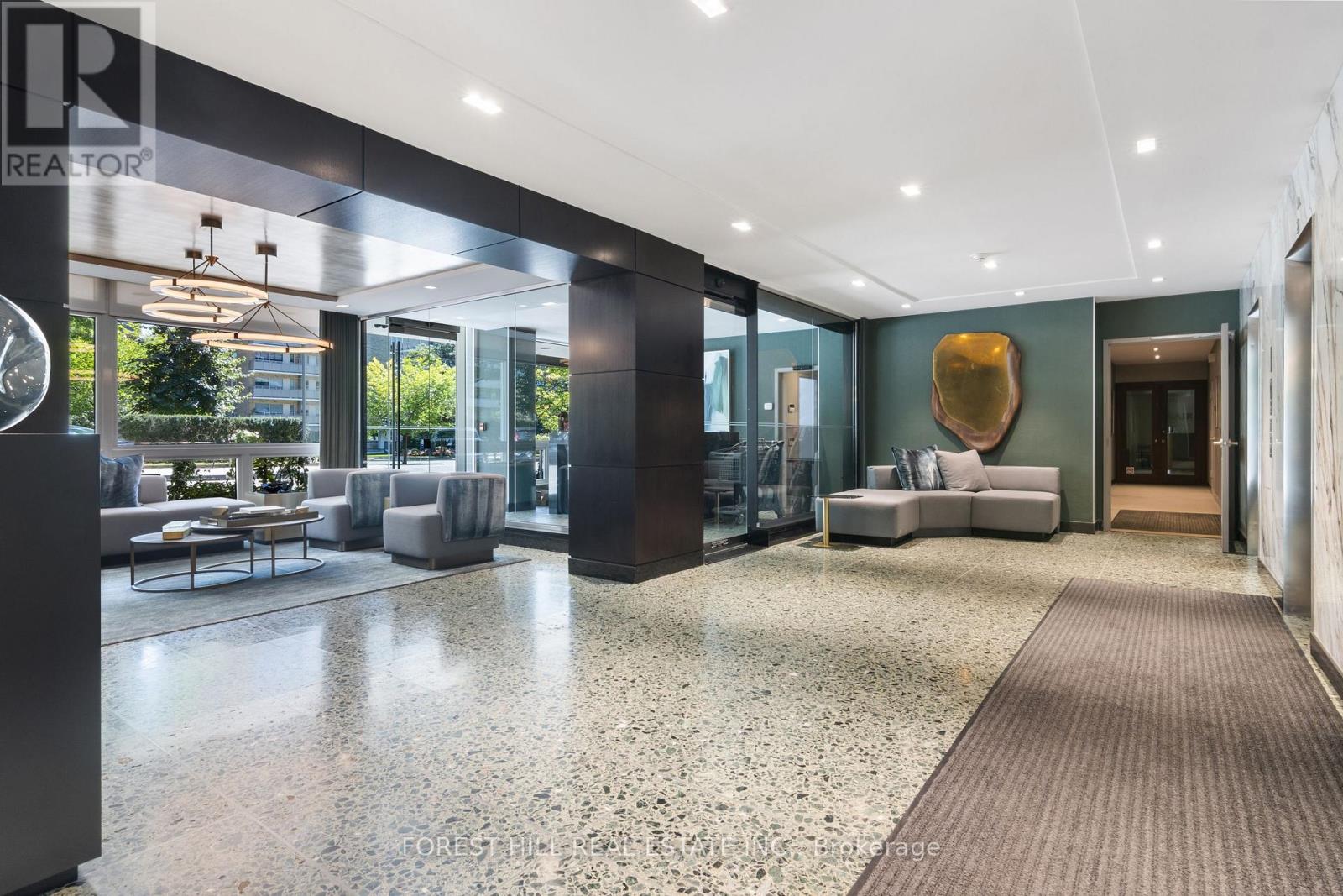 #1401 500 AVENUE ROAD - 44