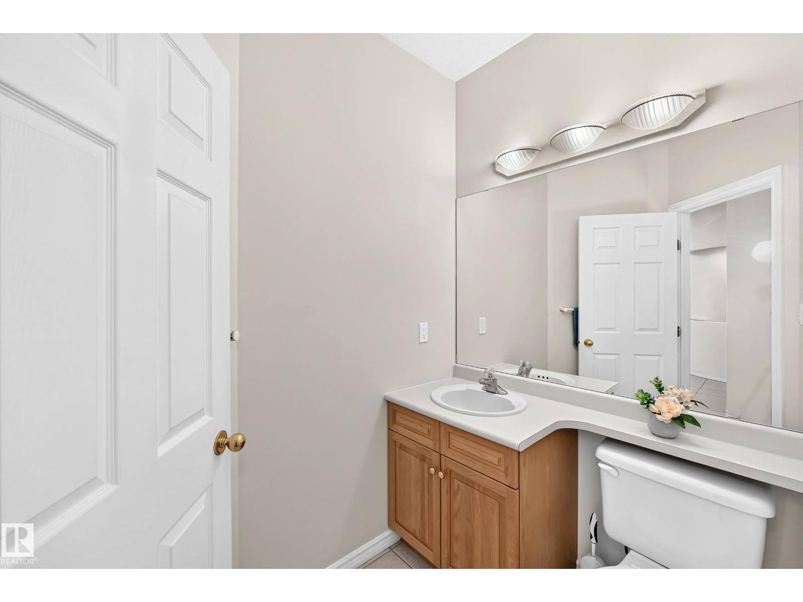 8820 158 AV NW — photo 28