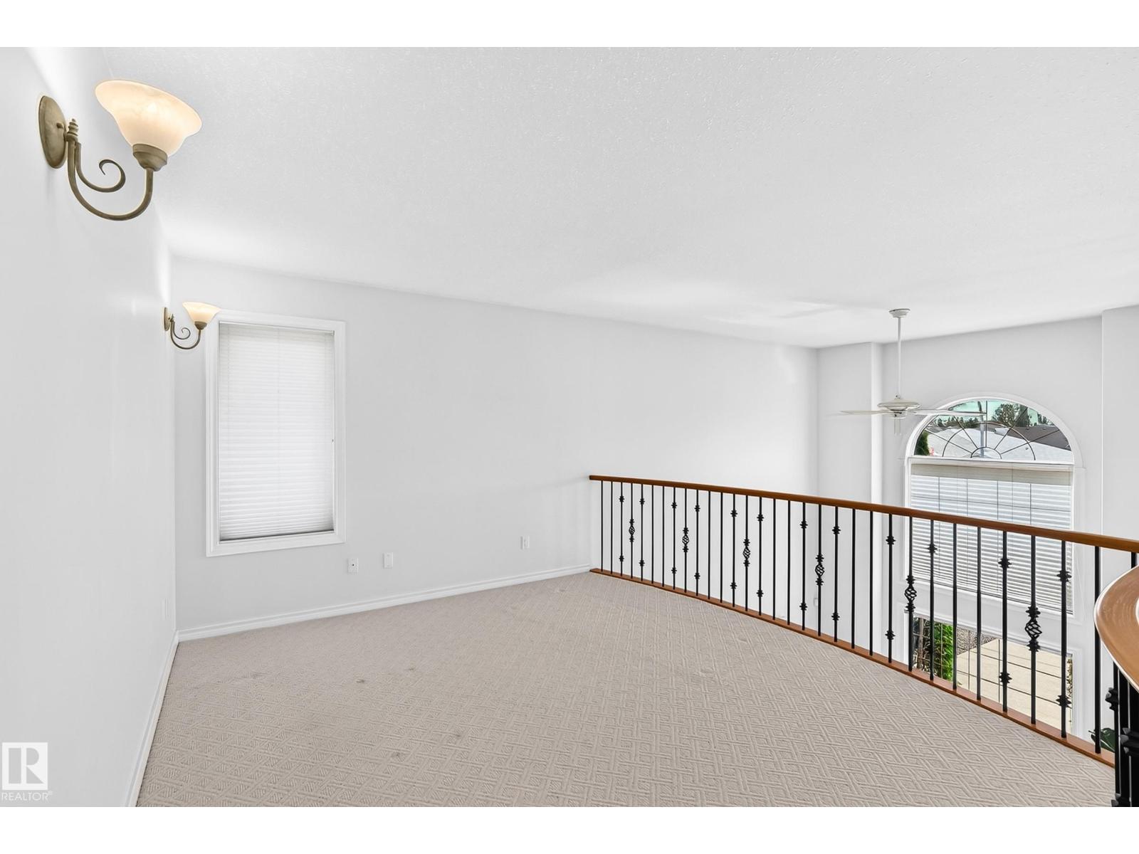 8820 158 AV NW — photo 33