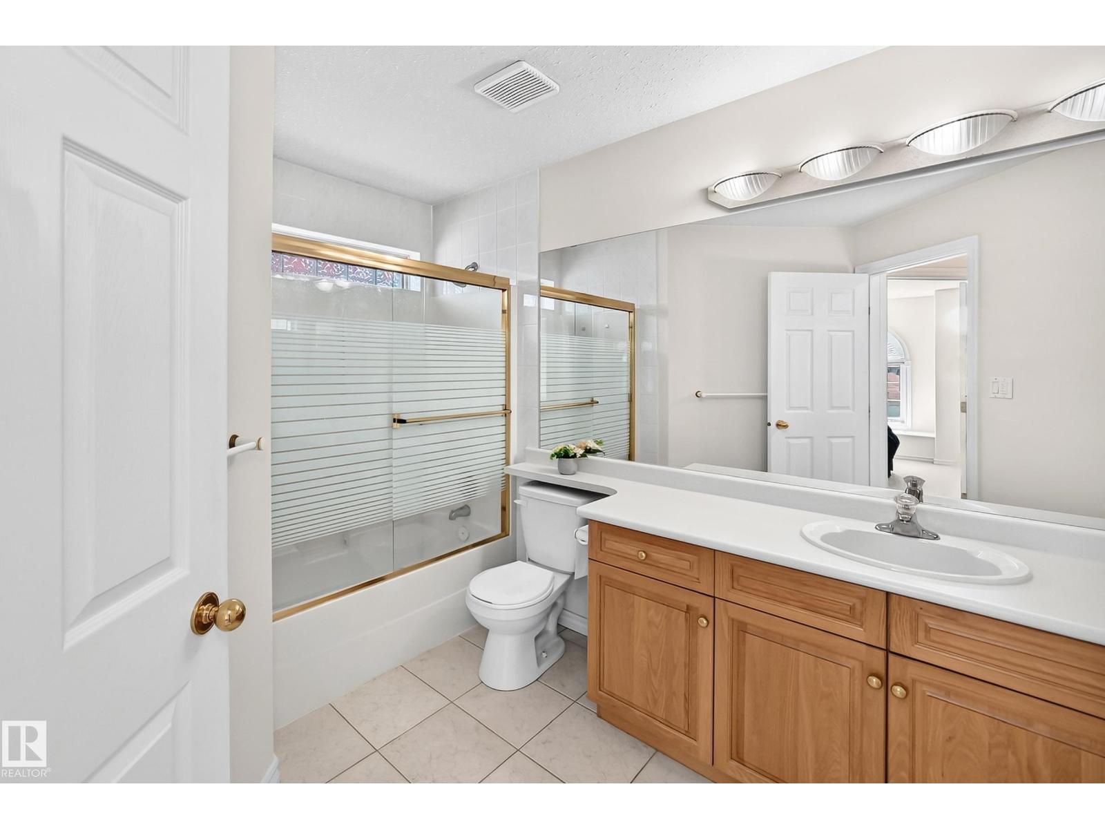 8820 158 AV NW — photo 51