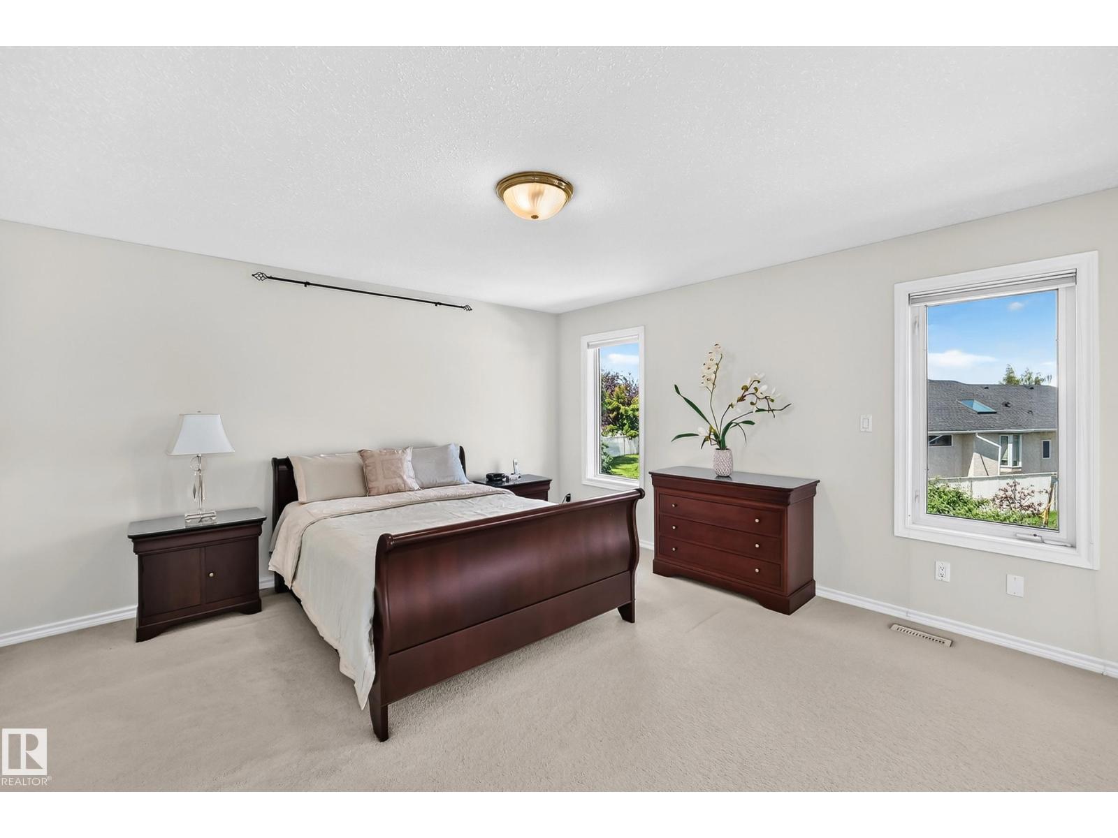 8820 158 AV NW — photo 35