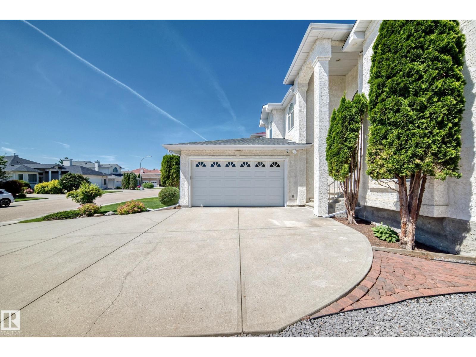 8820 158 AV NW — photo 64