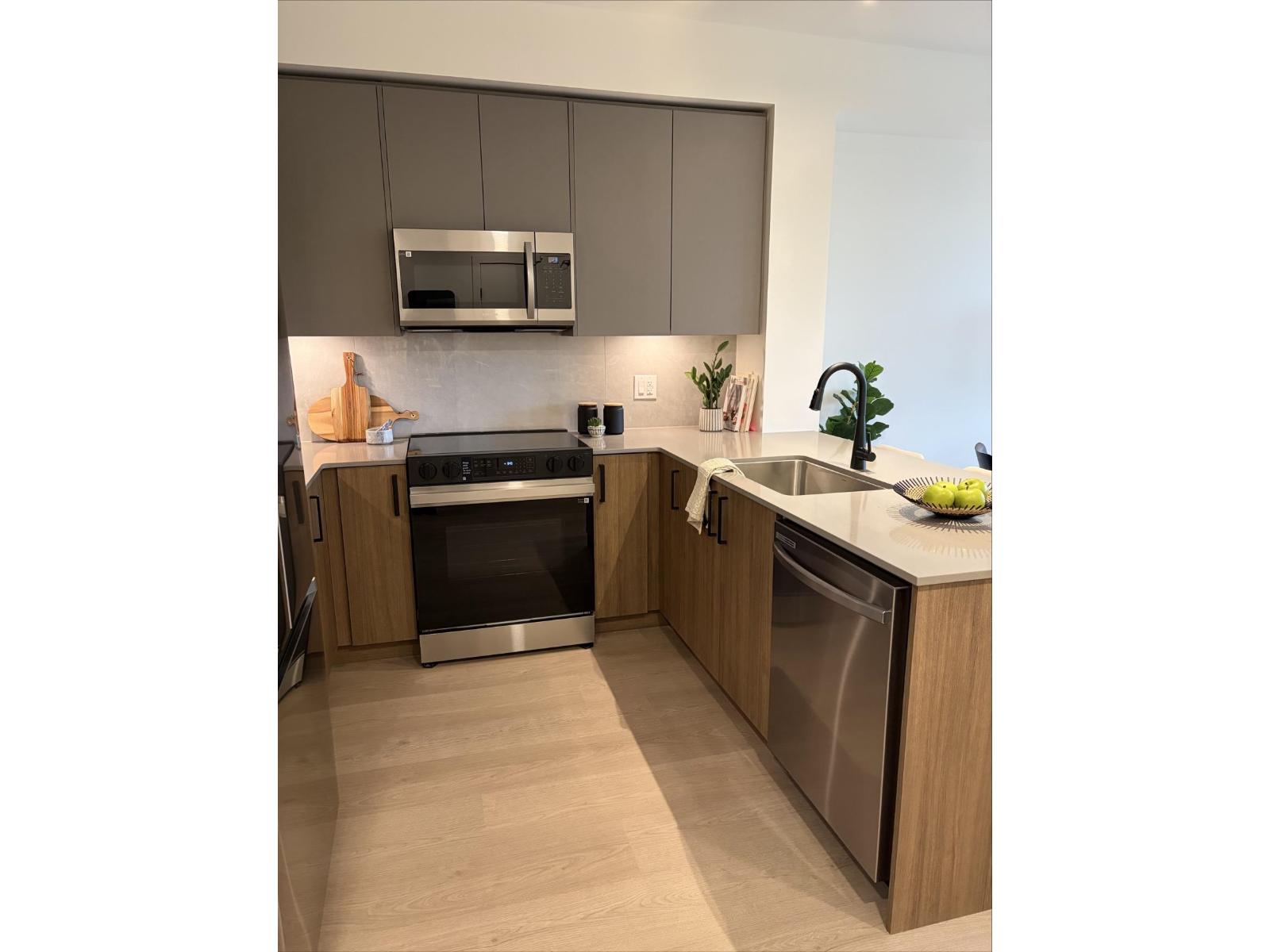 305 10065 133 STREET, Surrey