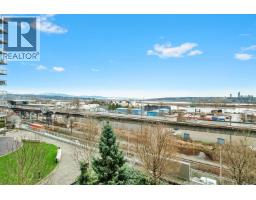 307 200 Nelson's Crescent, New Westminster, BC V3L0H4 Photo 25