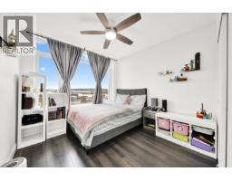 307 200 Nelson's Crescent, New Westminster, BC V3L0H4 Photo 16