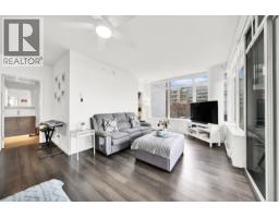 307 200 Nelson's Crescent, New Westminster, BC V3L0H4 Photo 12