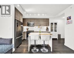 307 200 Nelson's Crescent, New Westminster, BC V3L0H4 Photo 9