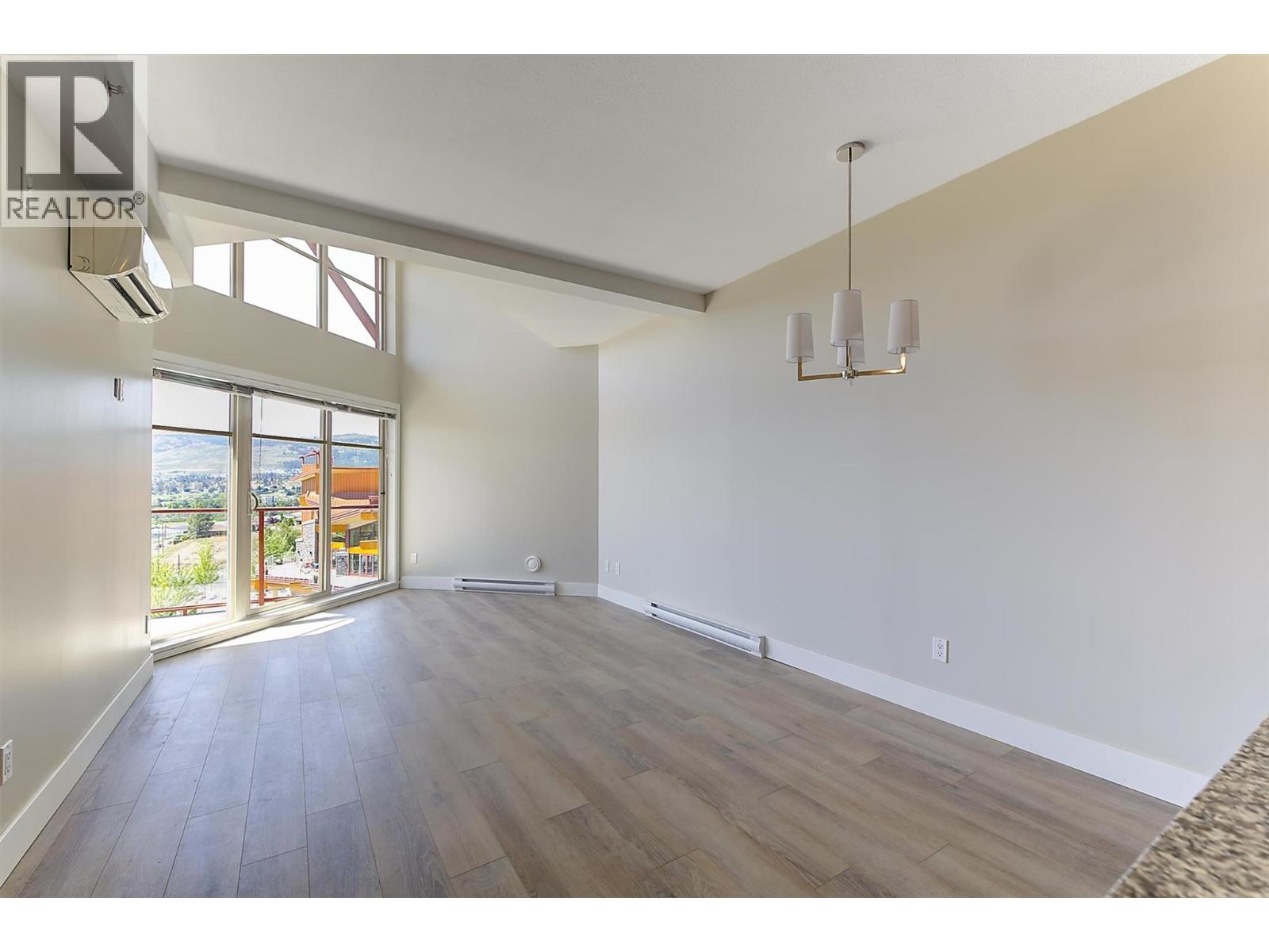 #512 3205 Skyview Lane - 9