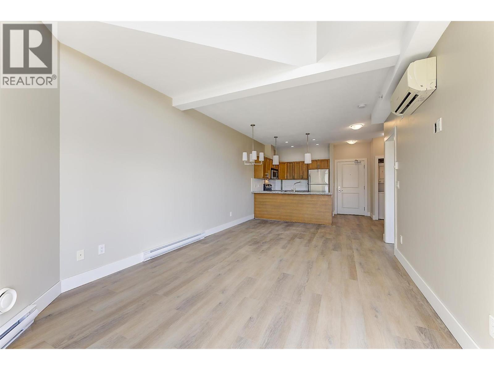 #512 3205 Skyview Lane - 13