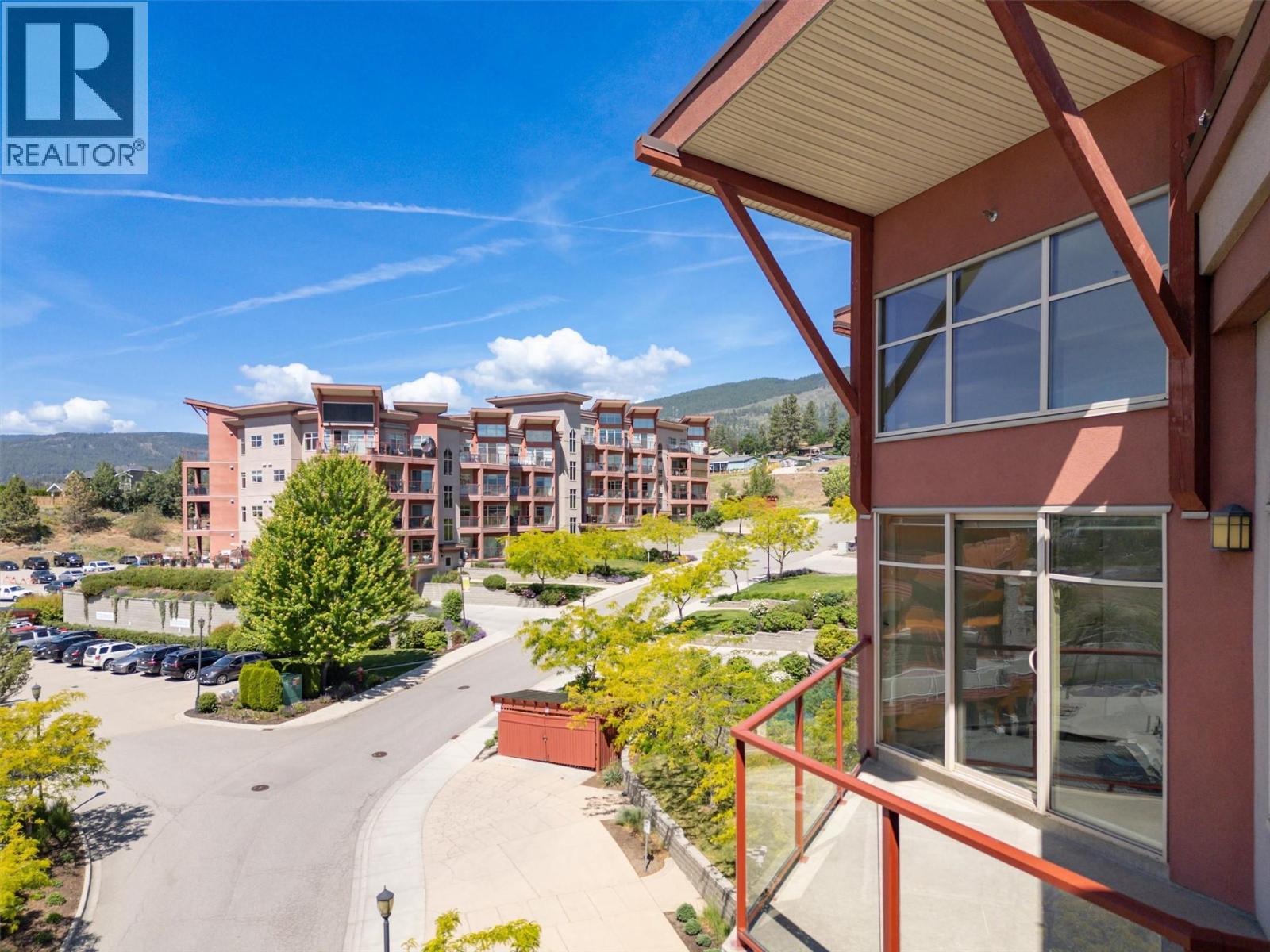 #512 3205 Skyview Lane - 34
