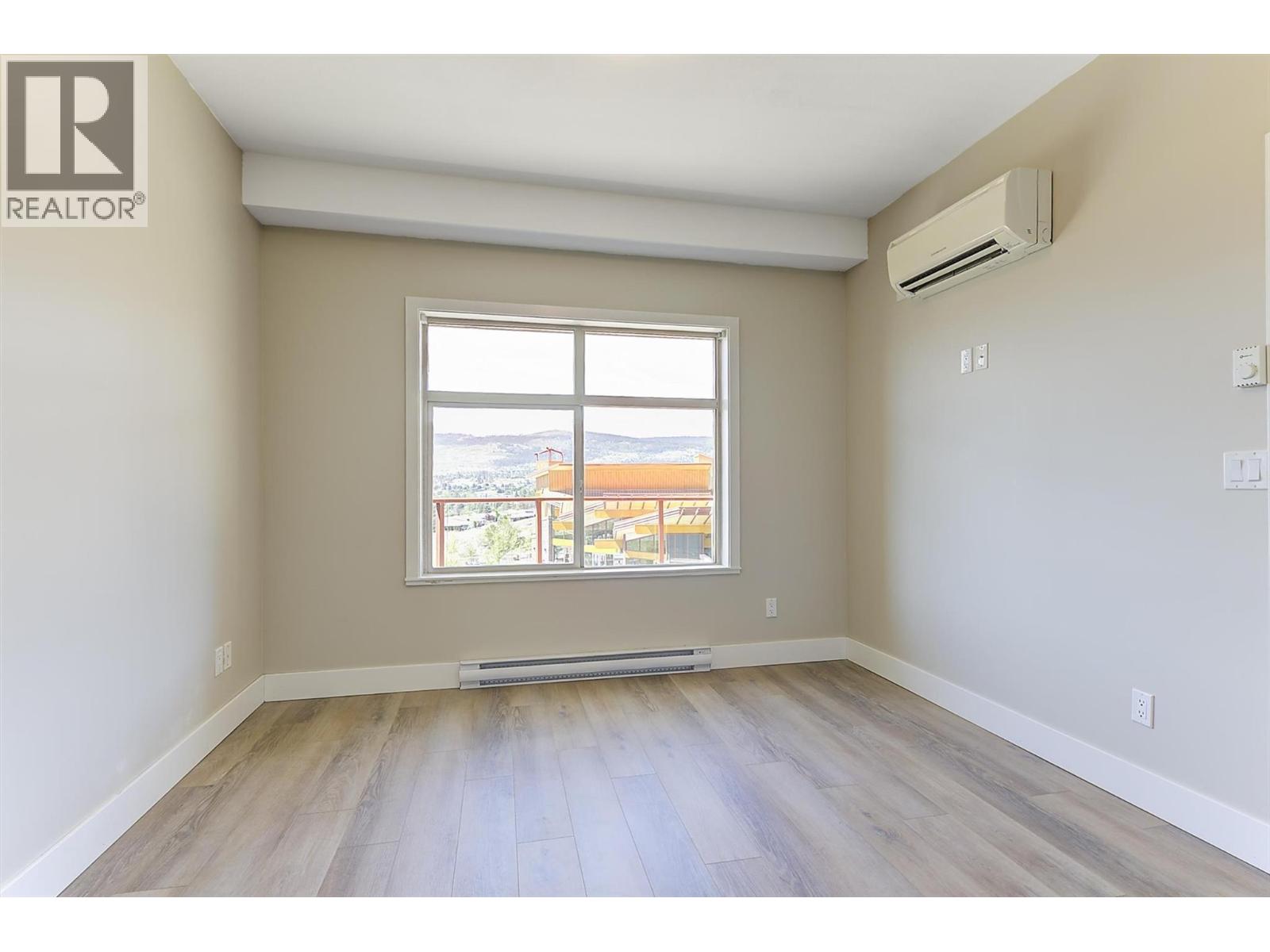 #512 3205 Skyview Lane - 22