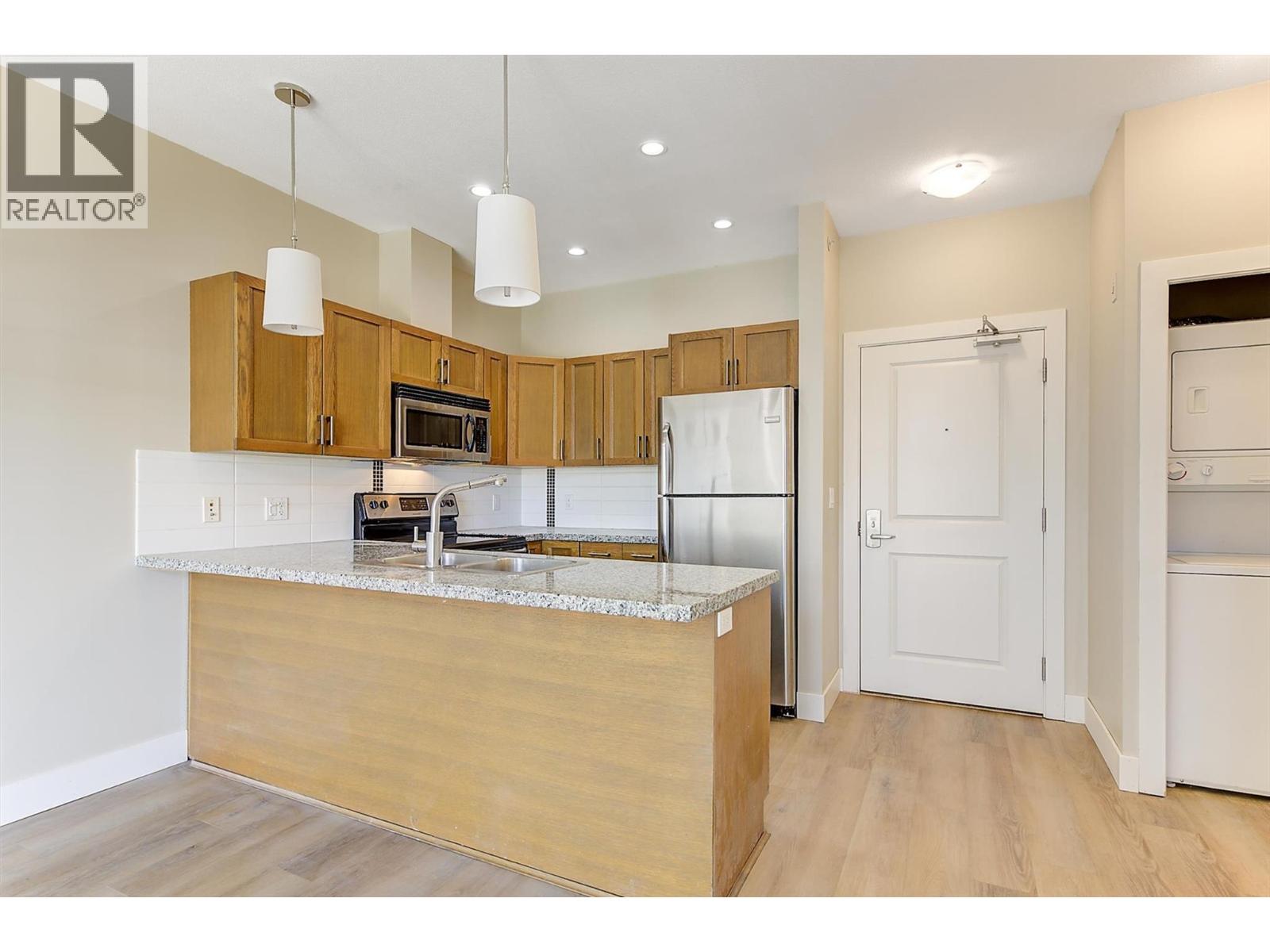 #512 3205 Skyview Lane - 11