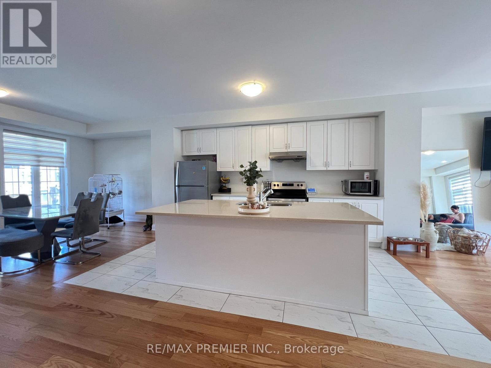28 PETCH AVENUE - 5