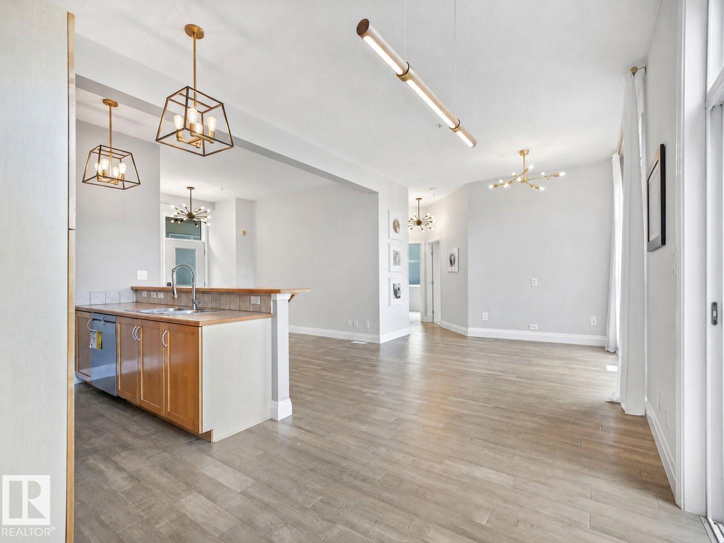 #456 10403 122 ST NW - 15