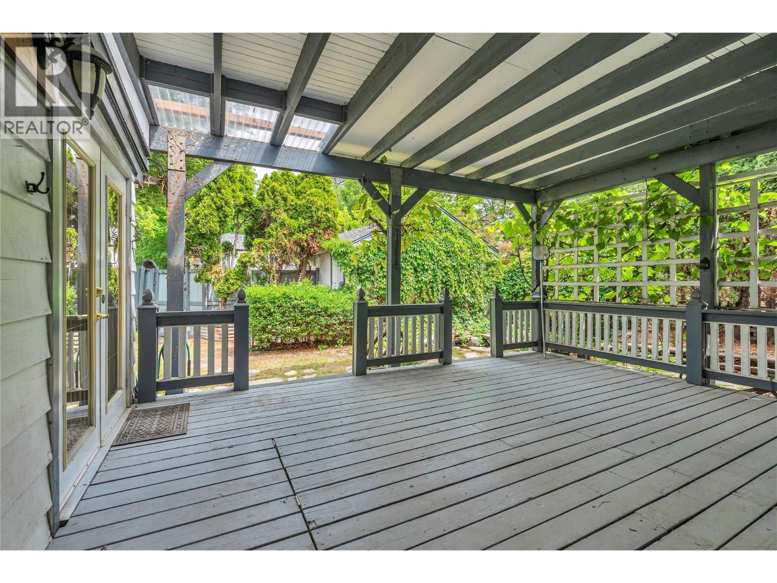 702 Winnipeg Street - 31