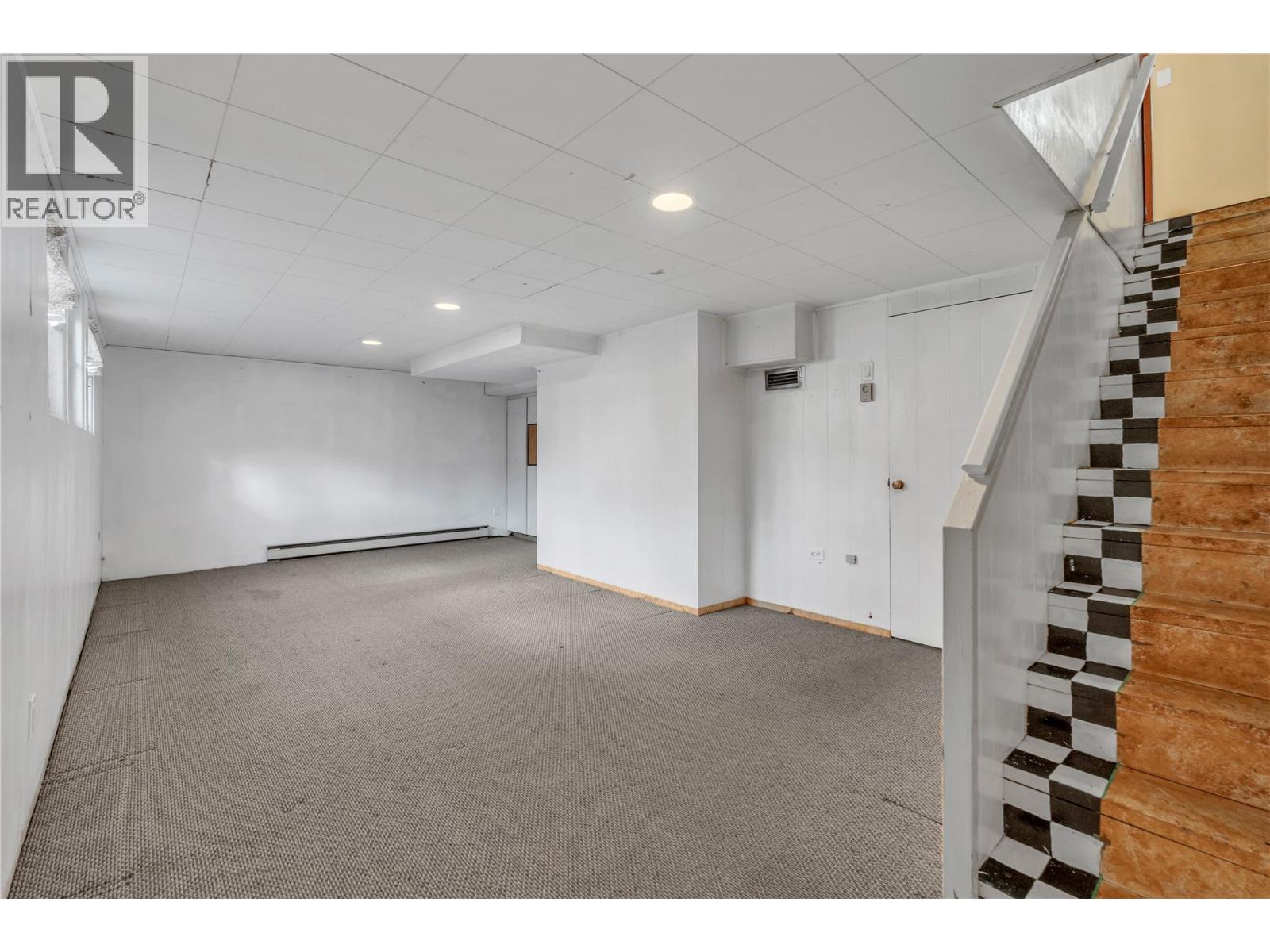 702 Winnipeg Street - 22