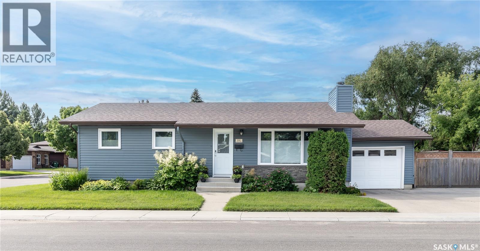 102 Wakaw CRESCENT - 1