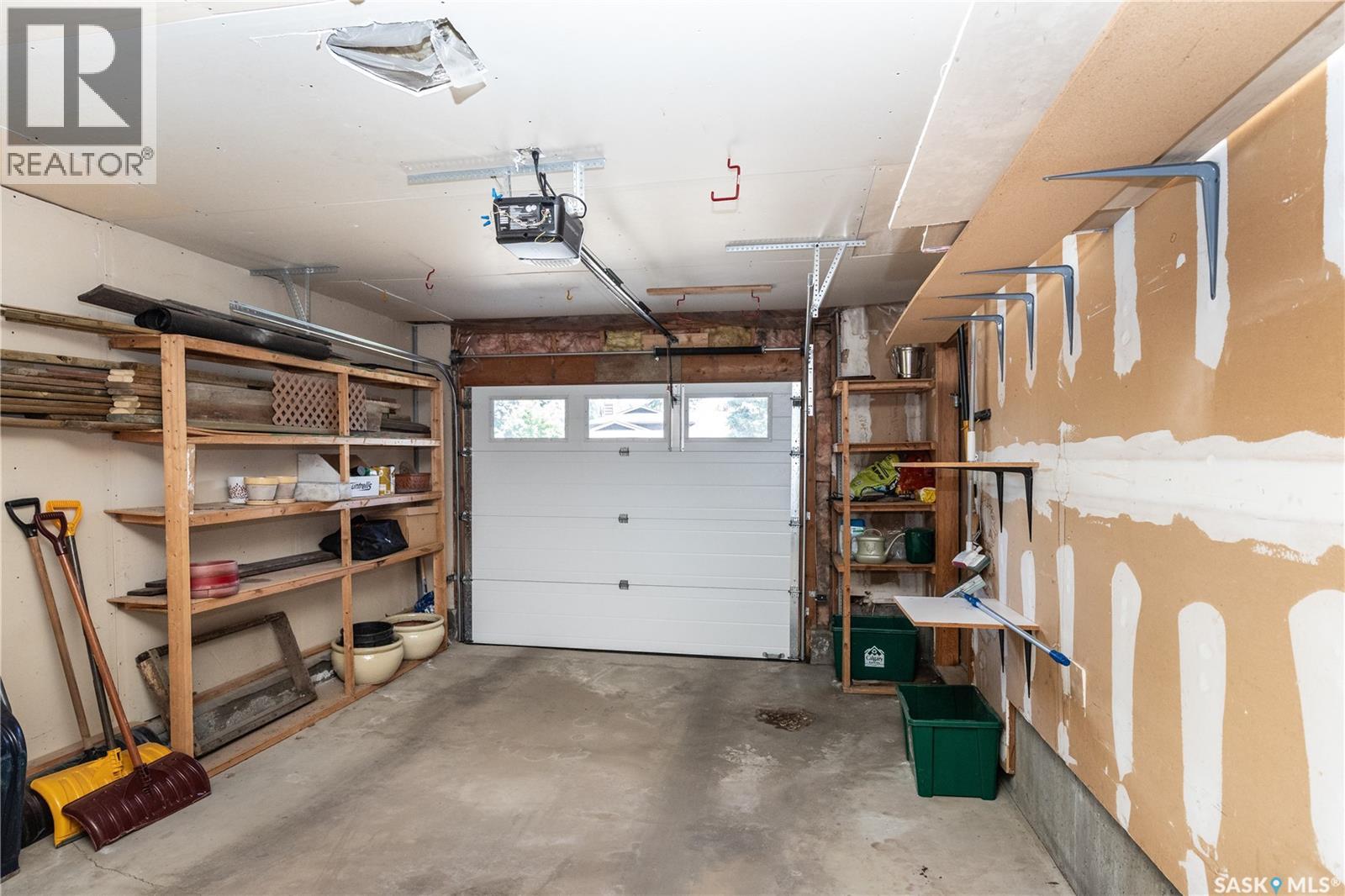 102 Wakaw CRESCENT - 33