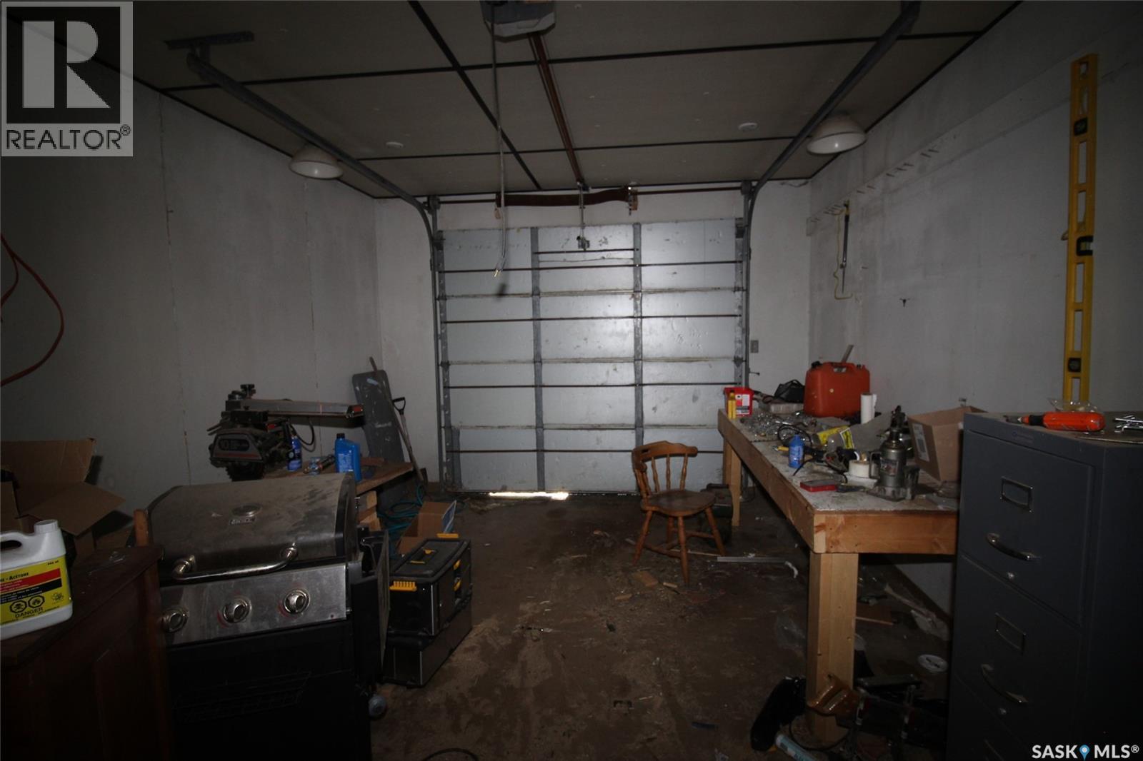 303 1st AVENUE W - 35