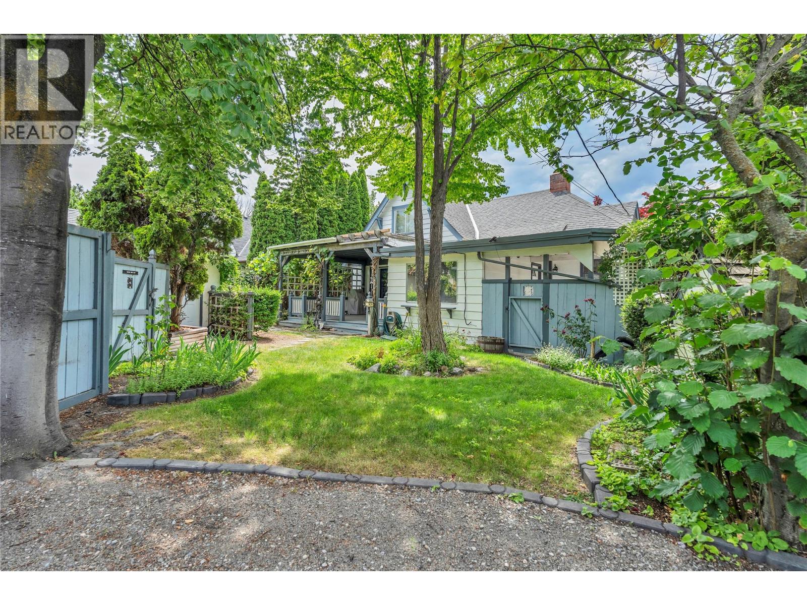 702 Winnipeg Street - 37