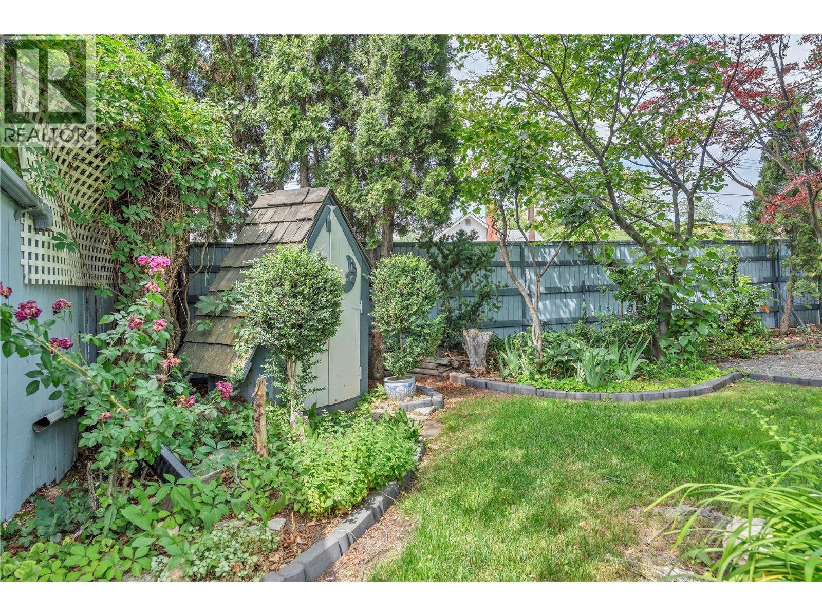 702 Winnipeg Street - 34