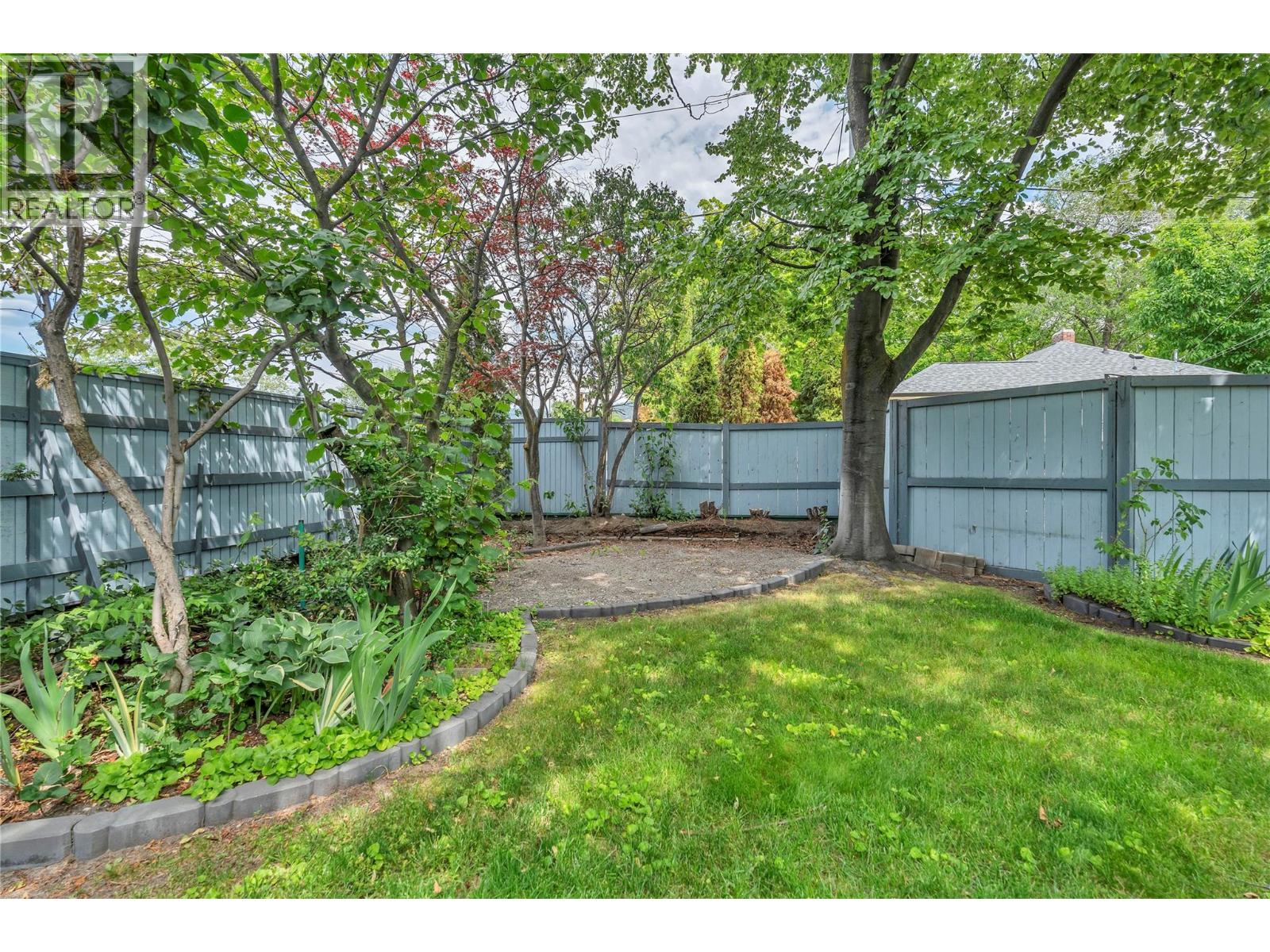 702 Winnipeg Street - 35