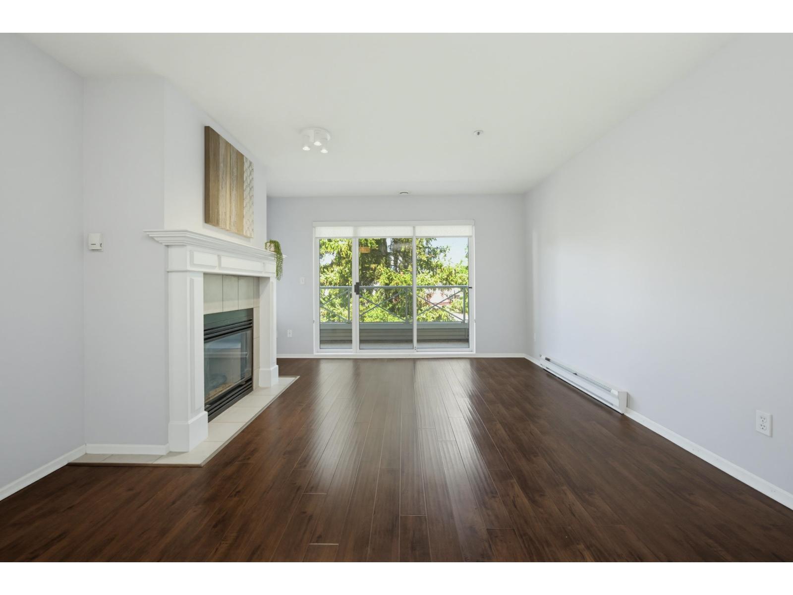 205 5568 201A STREET, Langley