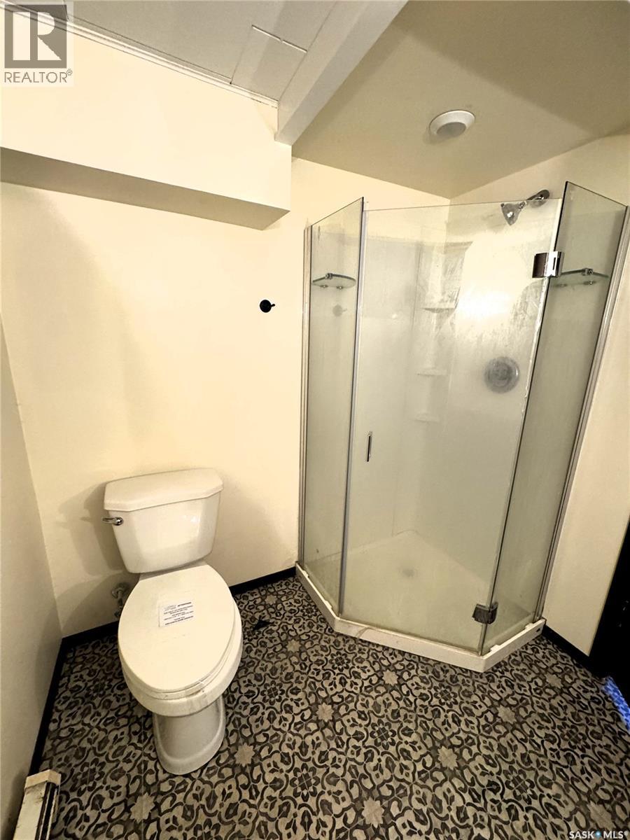 215 7th AVENUE E - 27
