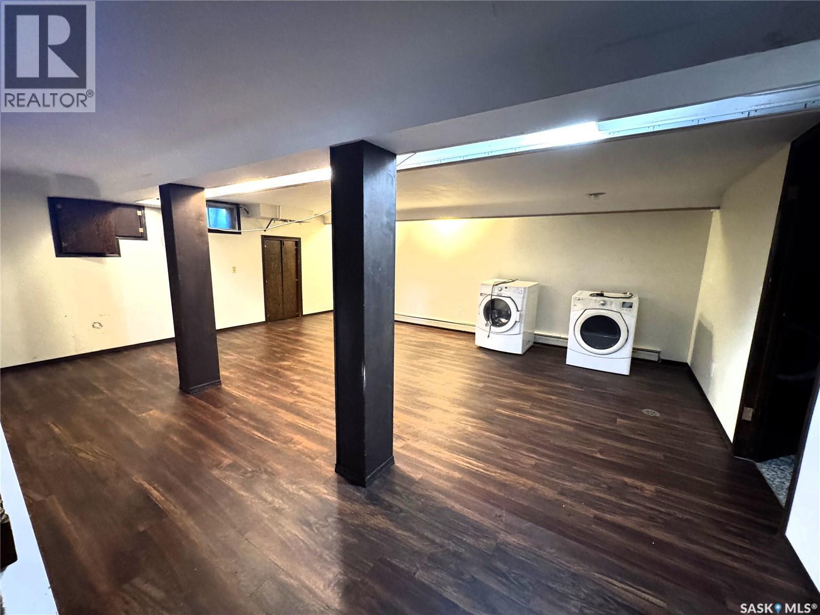 215 7th AVENUE E - 21