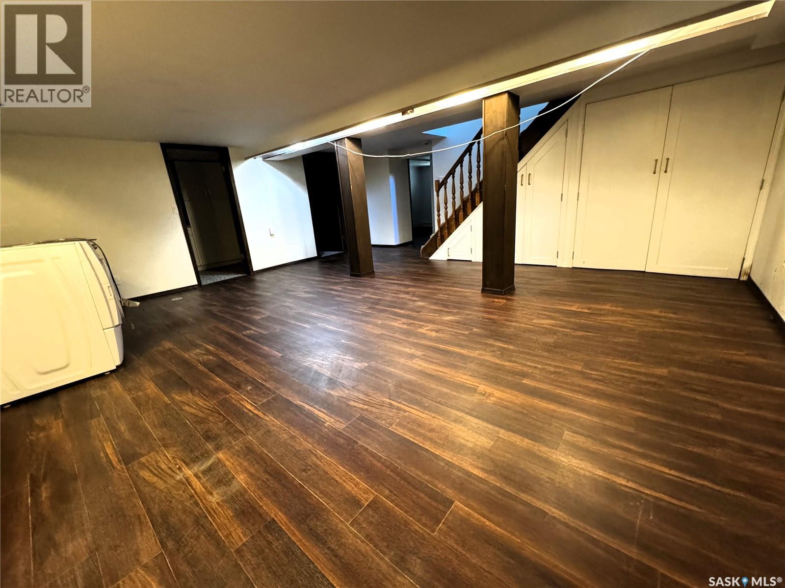 215 7th AVENUE E - 22