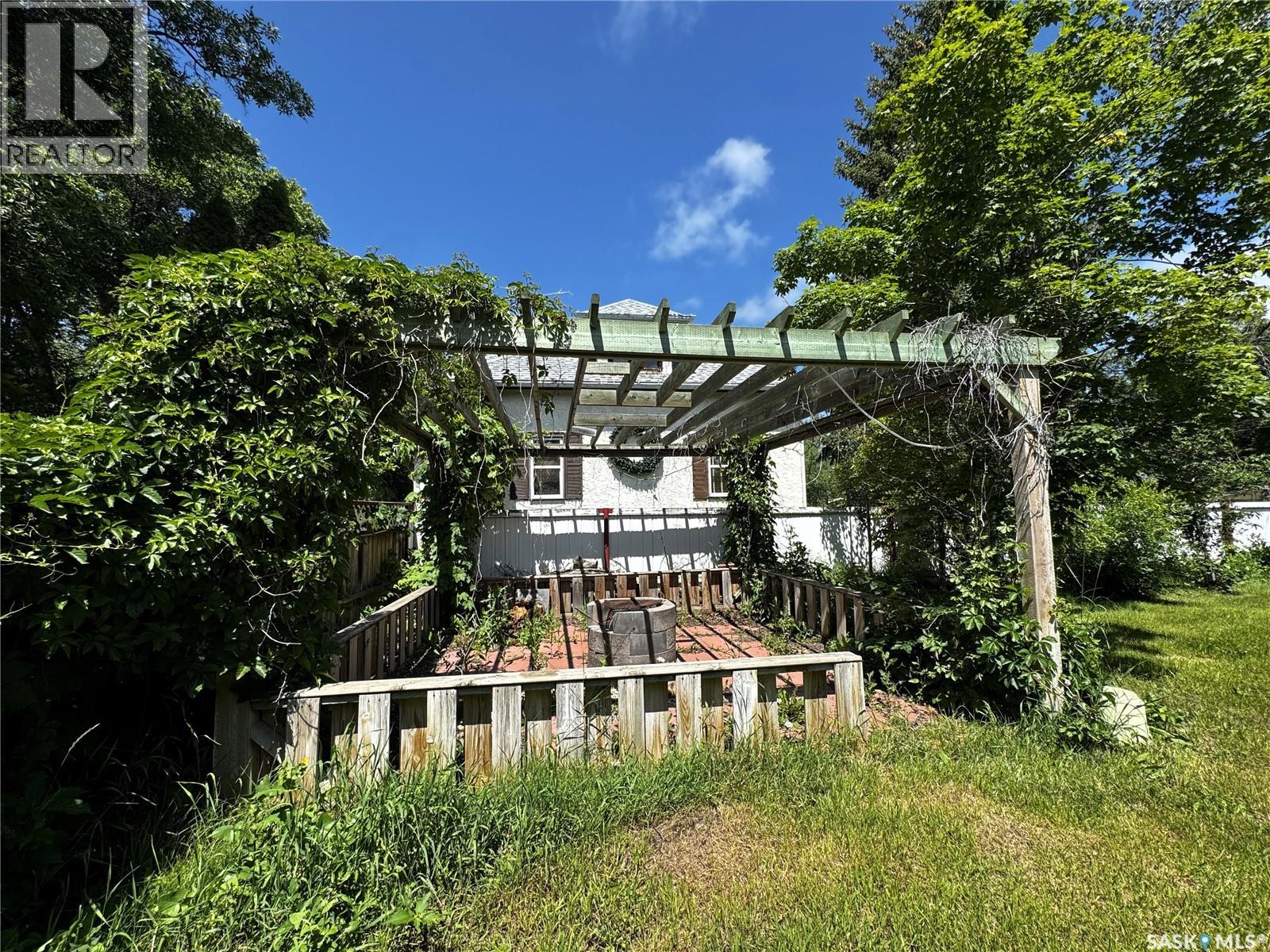 215 7th AVENUE E - 34