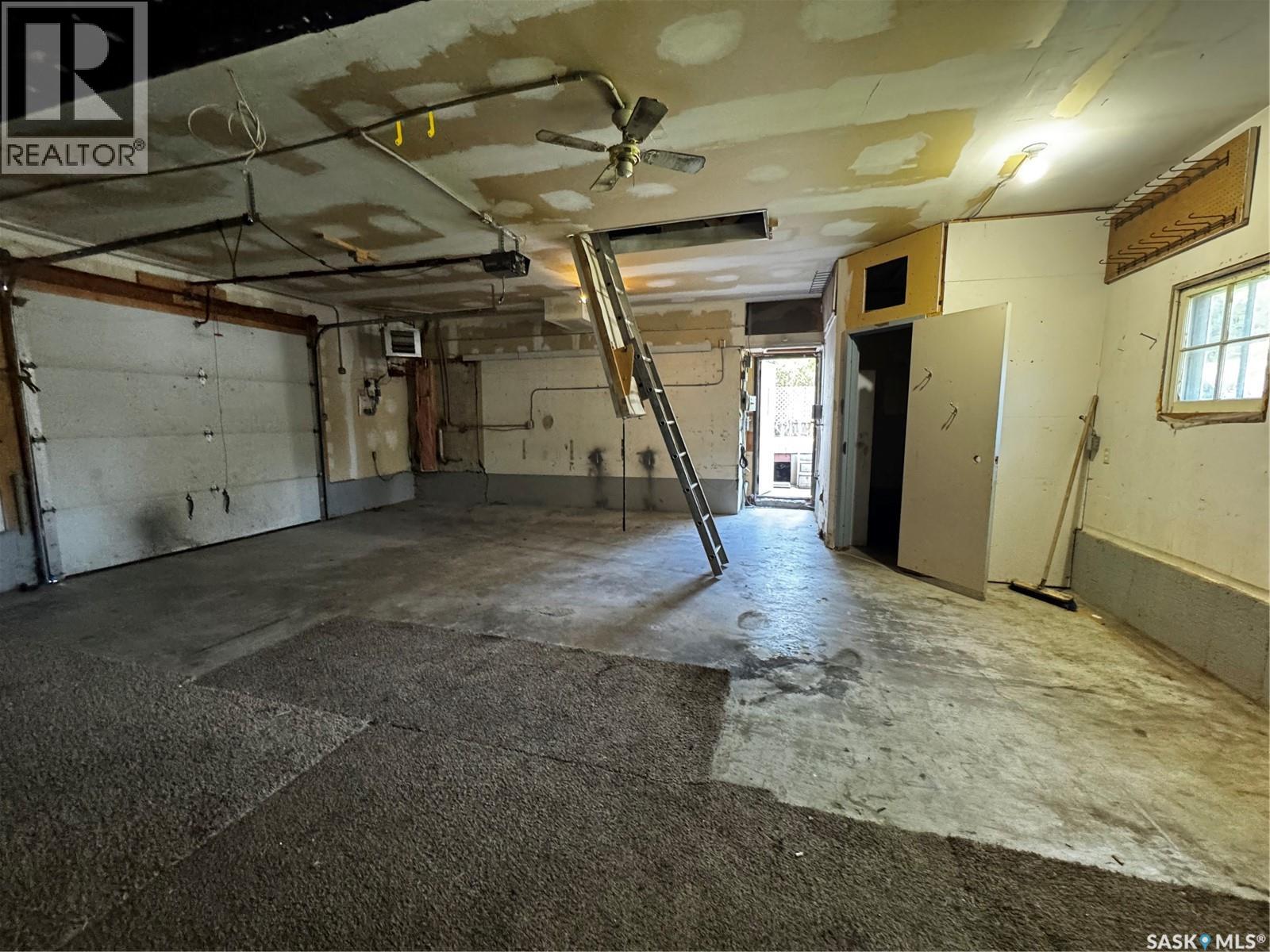 215 7th AVENUE E - 41