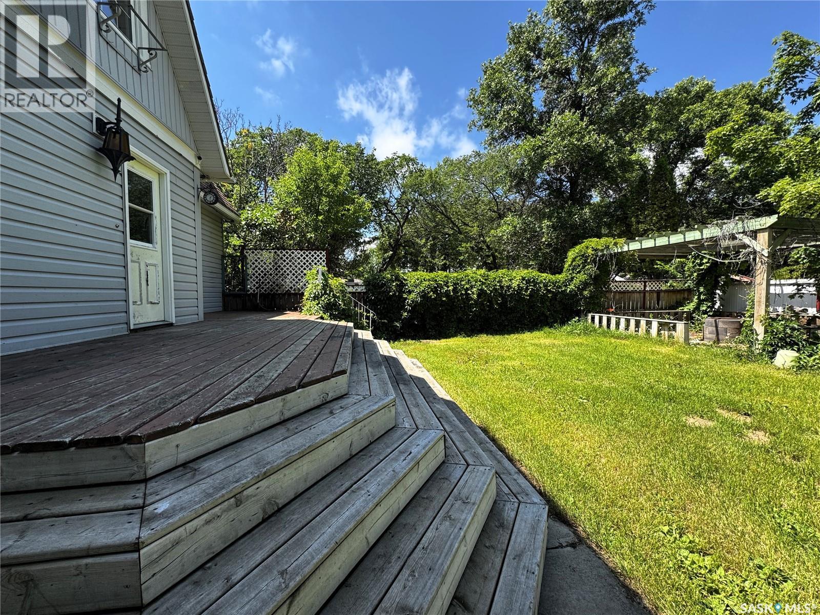 215 7th AVENUE E - 37
