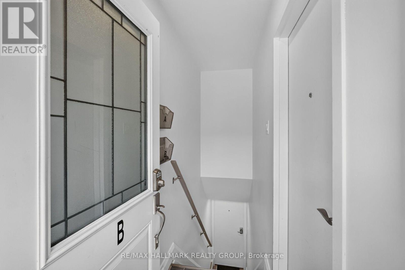 2160 LAMBETH WALK, Ottawa. Luxury613. By Peter Sagos - Image 23