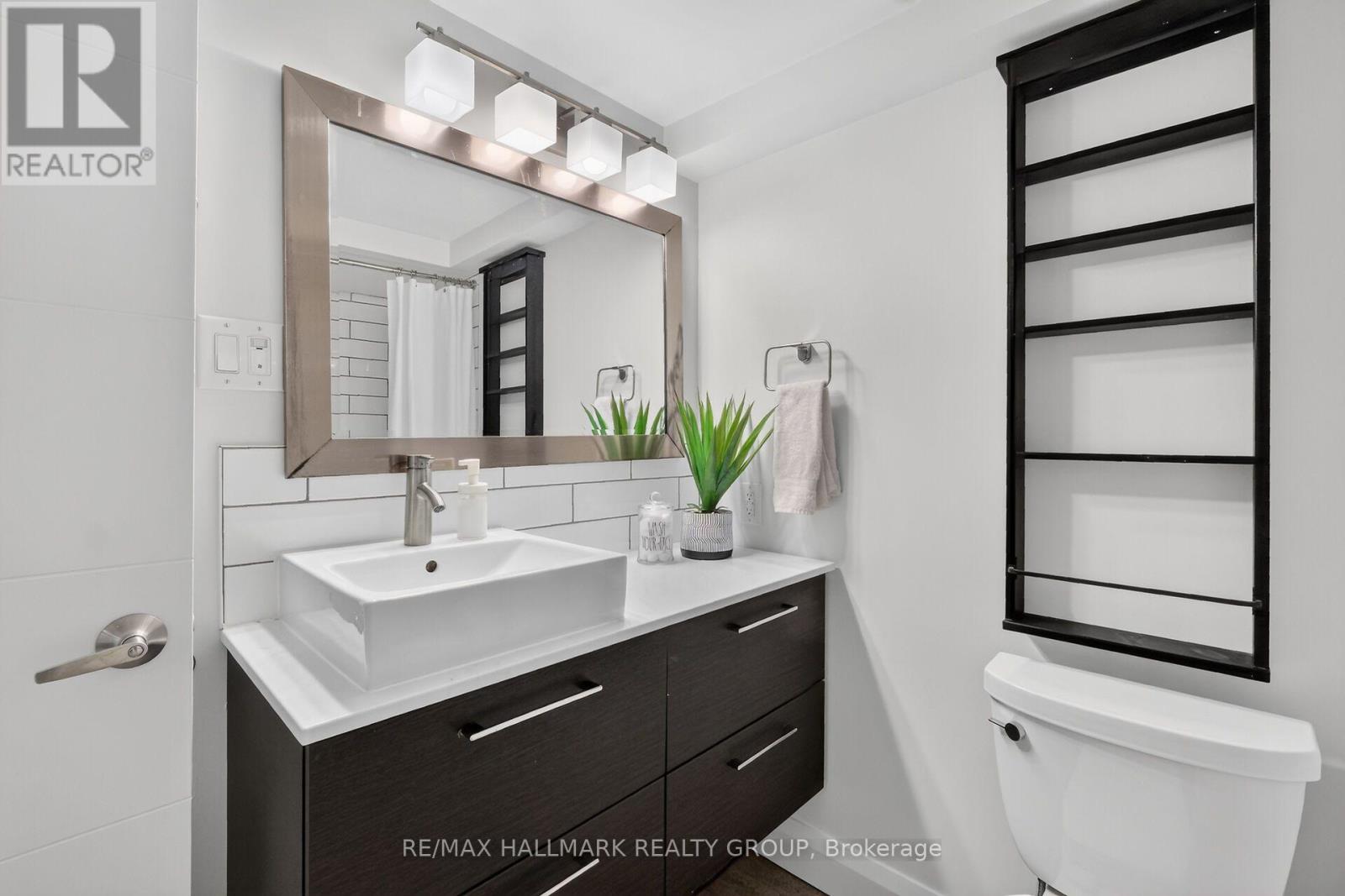 2160 LAMBETH WALK, Ottawa. Luxury613. By Peter Sagos - Image 40