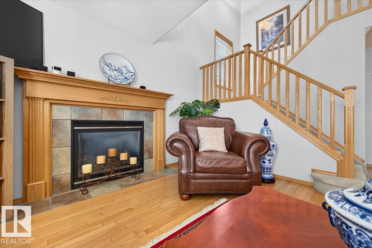 19043 49 AV NW - 18