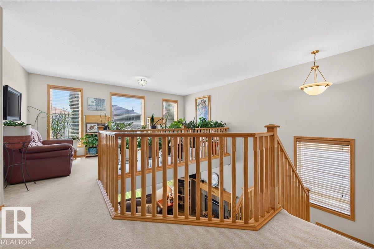 19043 49 AV NW — photo 21