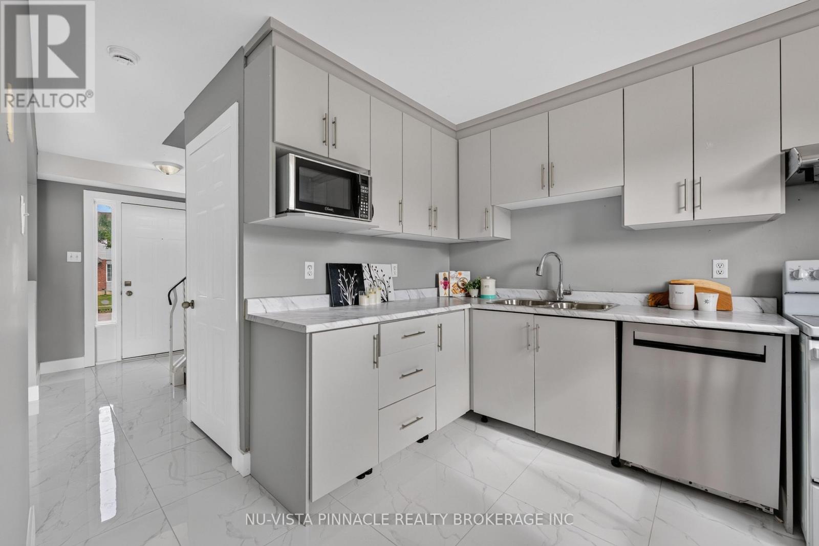 282 FLEMING DRIVE - 15