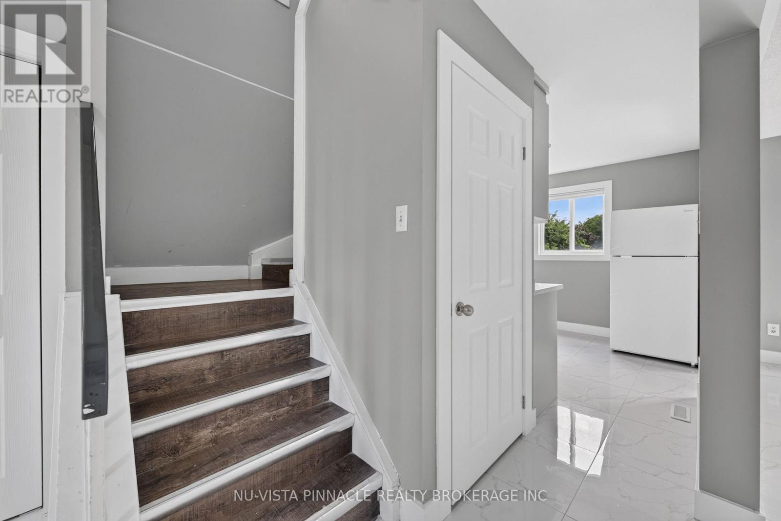 282 FLEMING DRIVE - 20