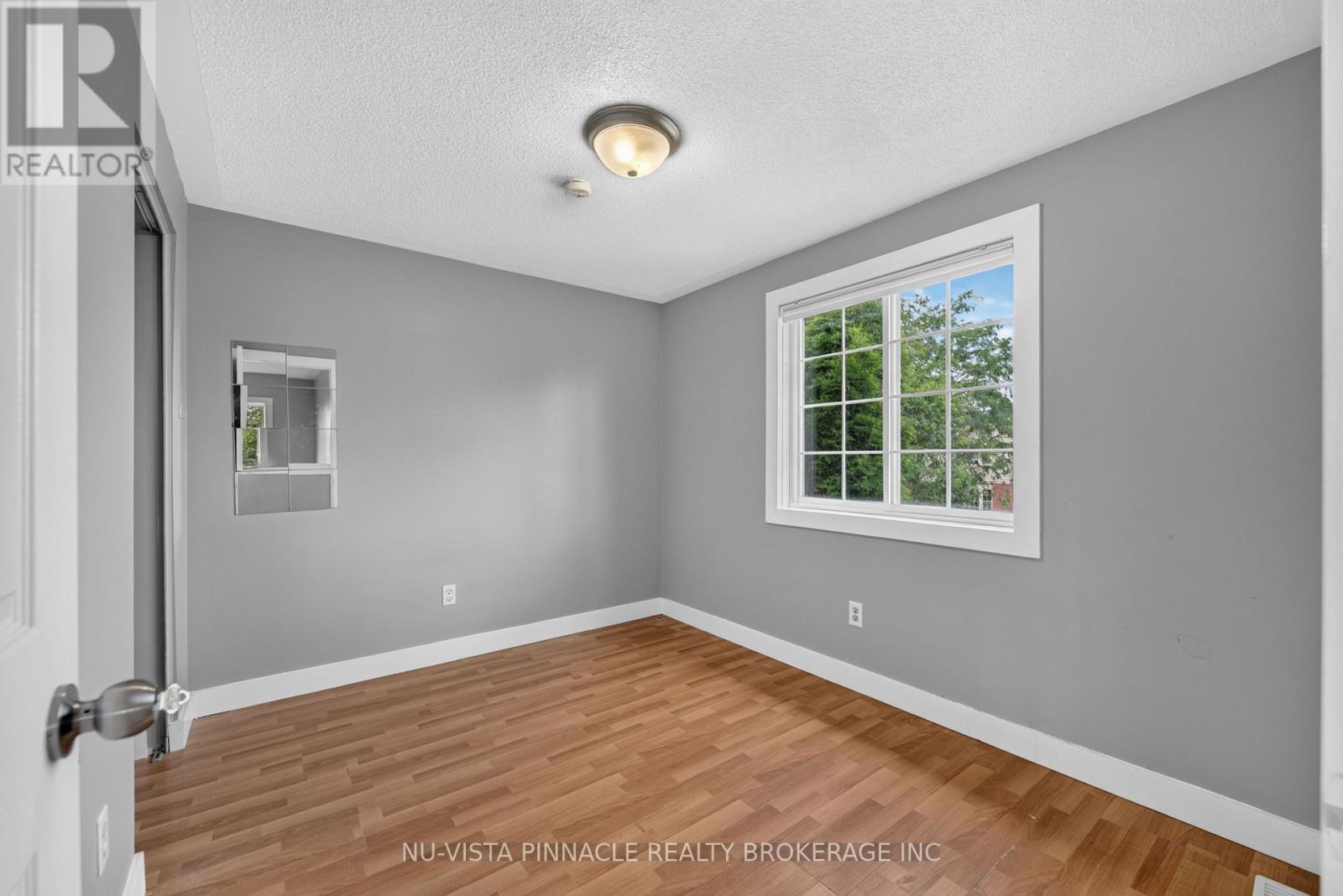 282 FLEMING DRIVE - 23