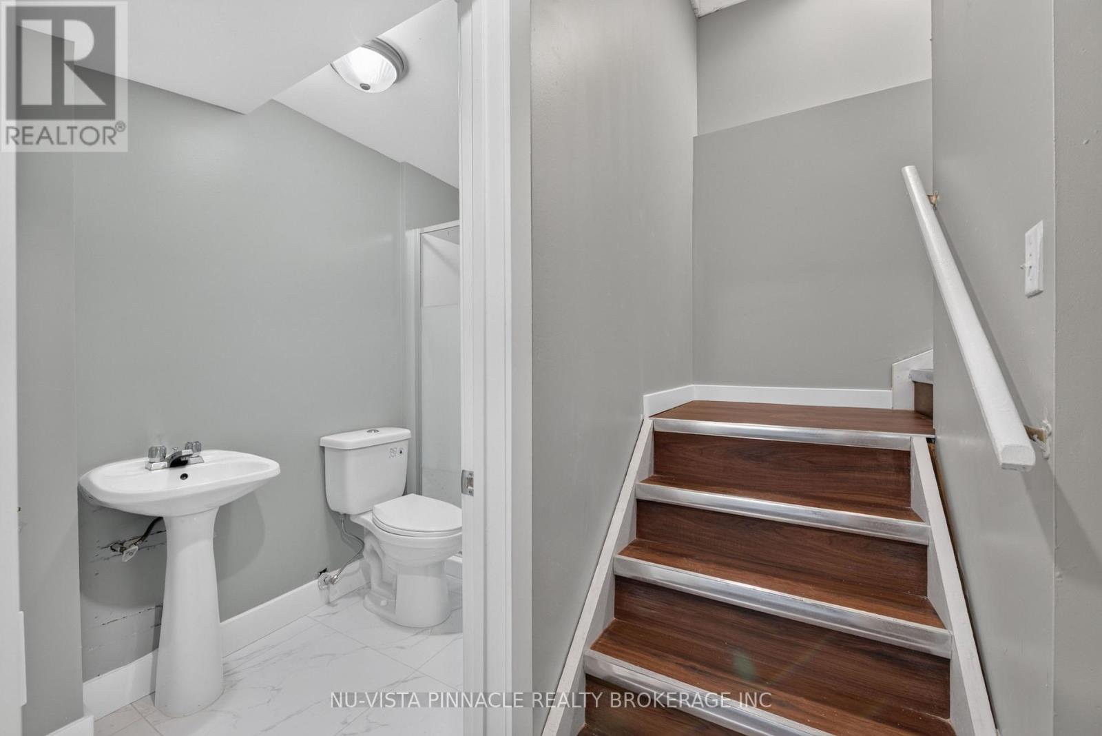 282 FLEMING DRIVE - 31