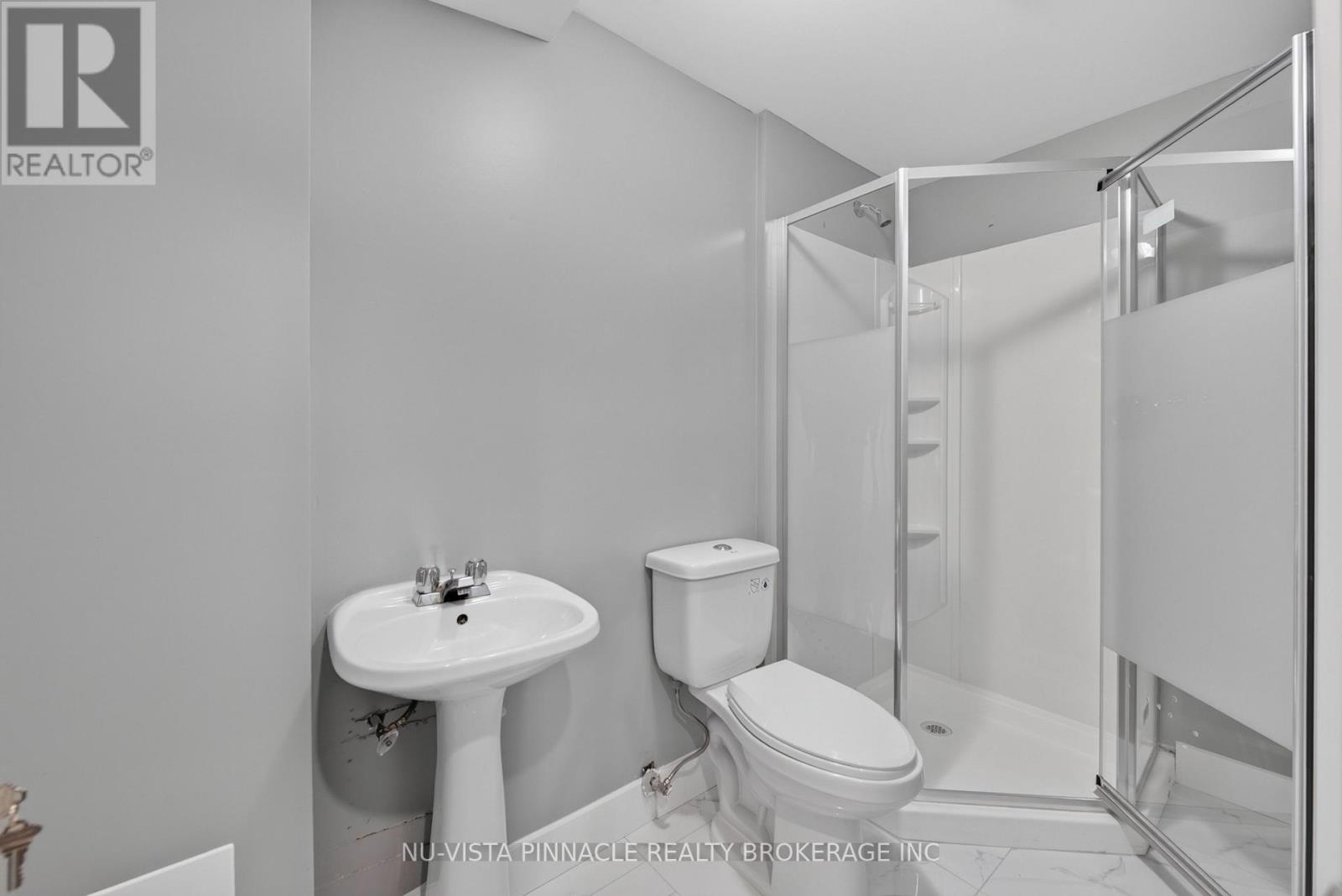 282 FLEMING DRIVE - 32