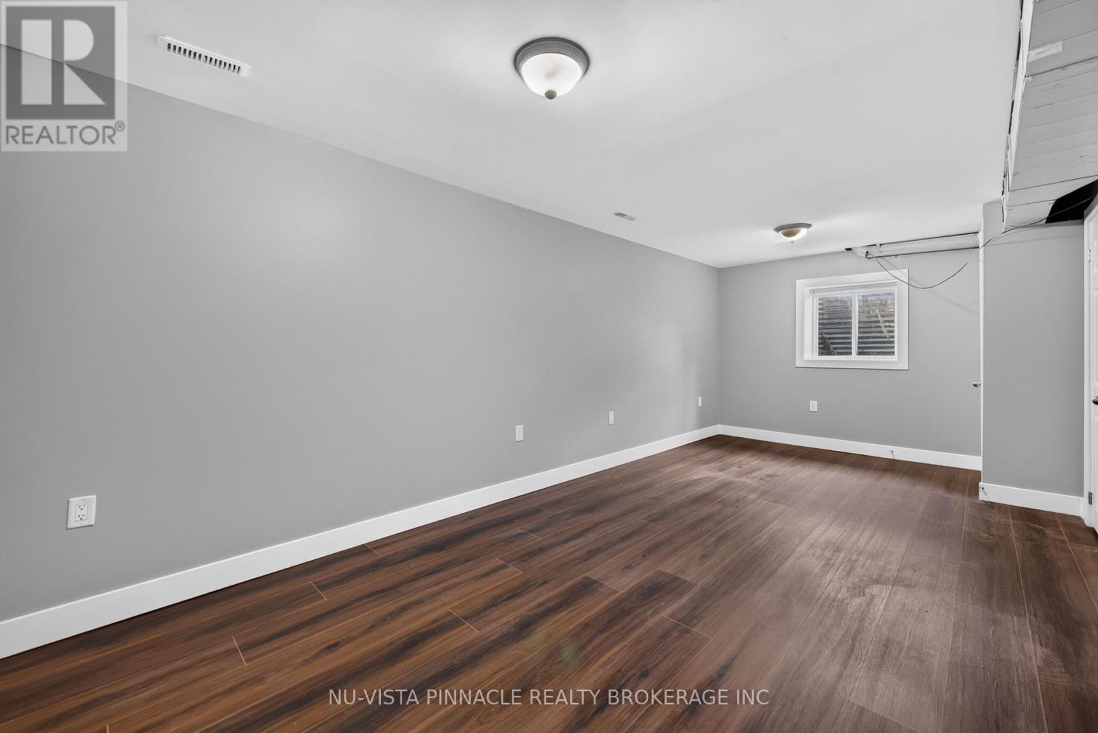 282 FLEMING DRIVE - 33