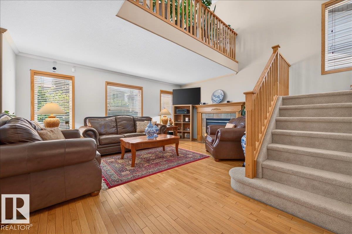 19043 49 AV NW - 16