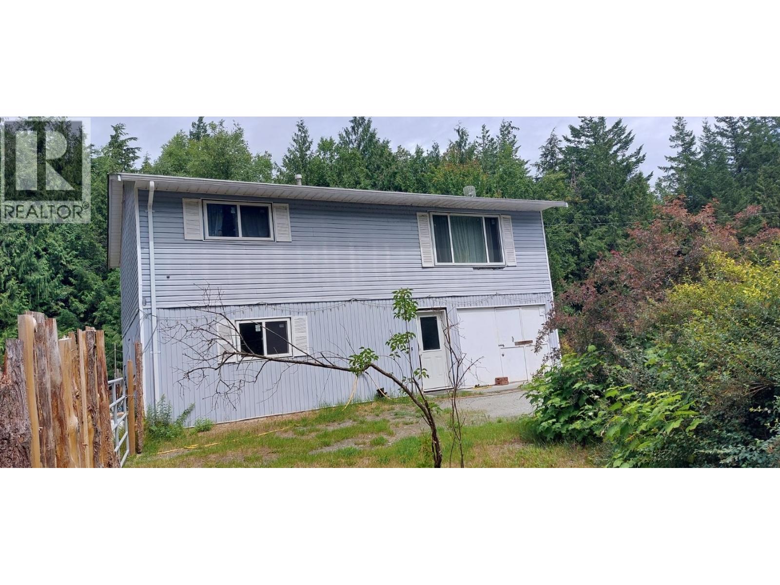 2316 MACKENZIE Highway - photo 2