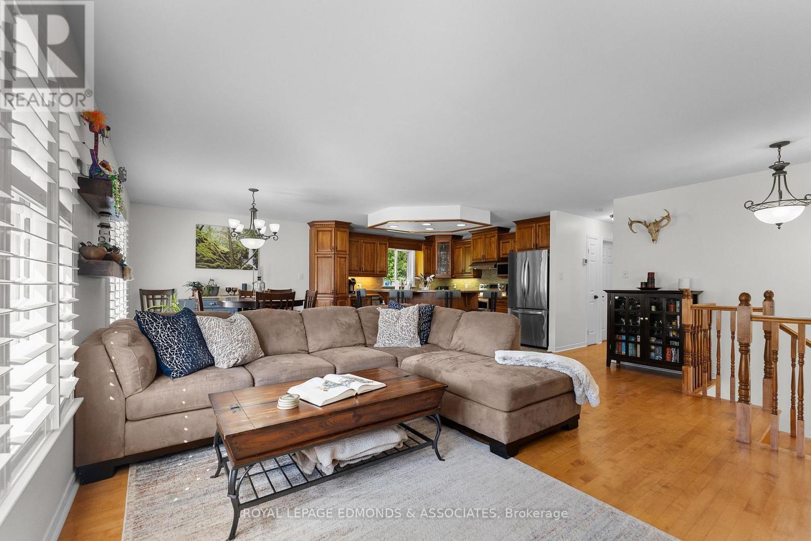 36 FERN ROAD - 15