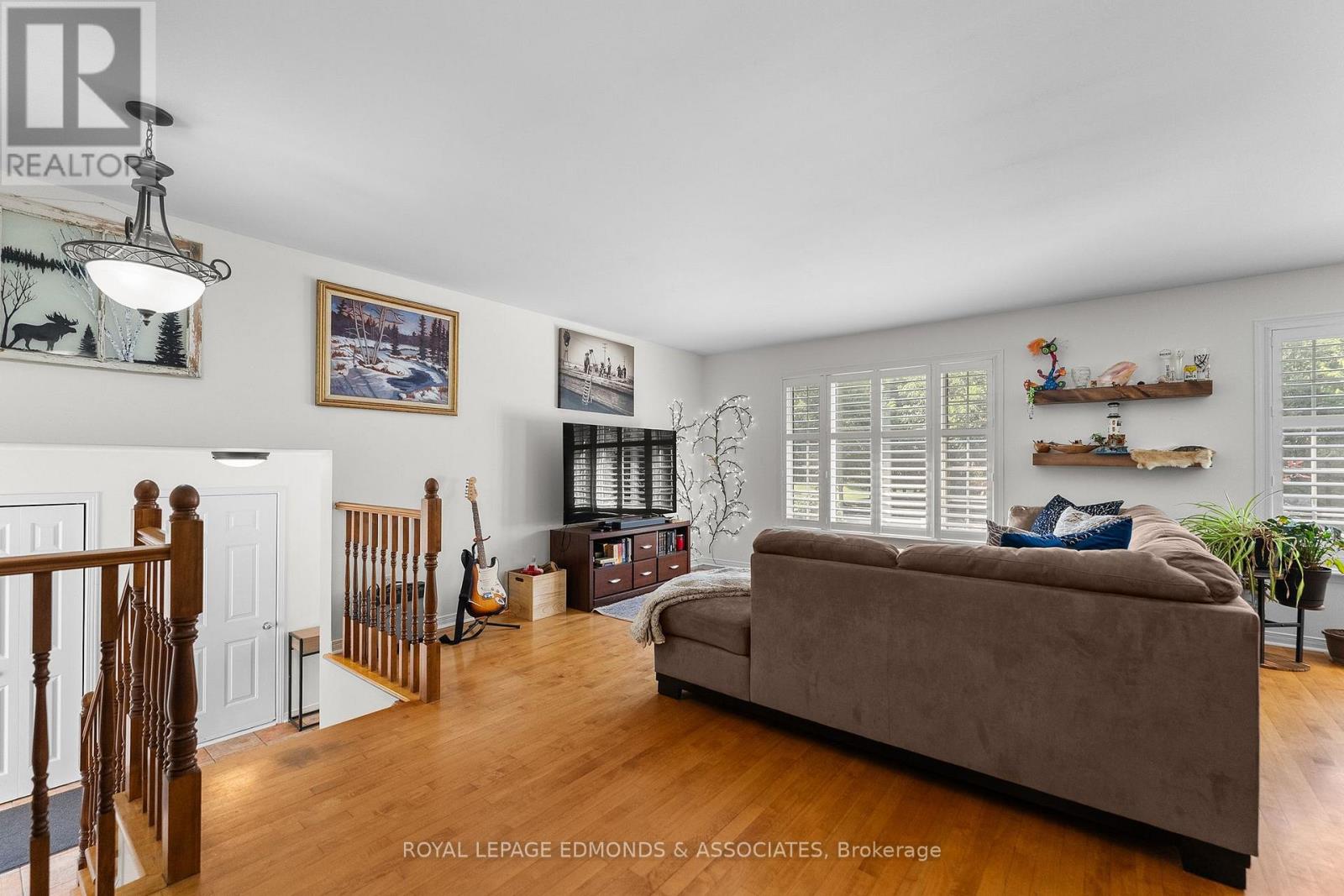 36 FERN ROAD - 17