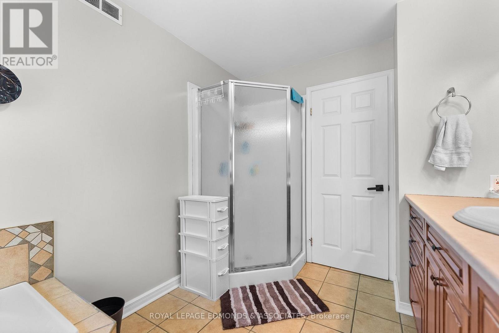 36 FERN ROAD - 20